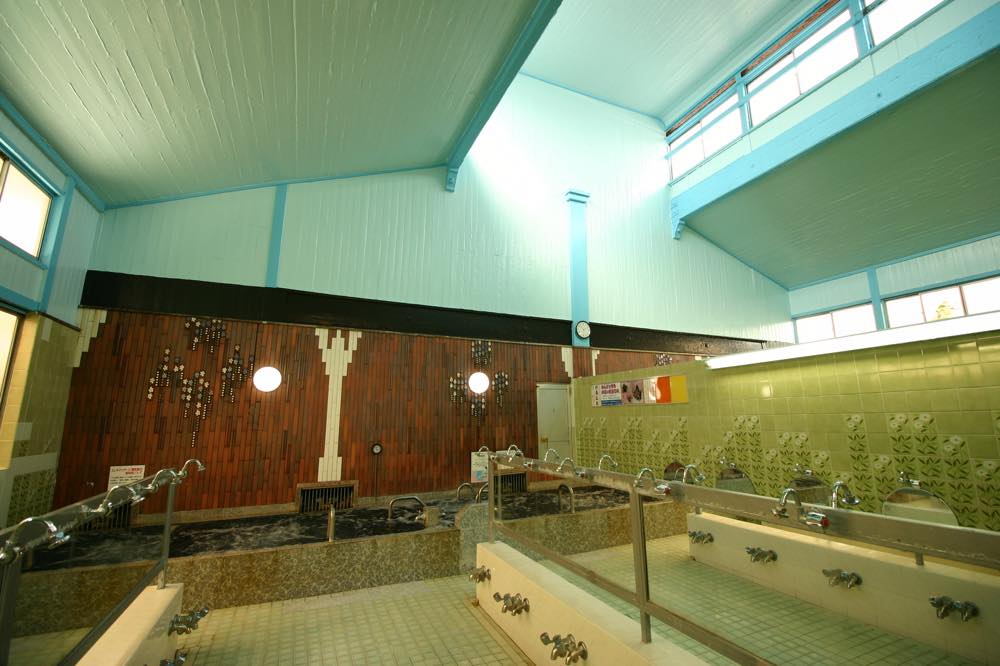 弁天湯 杉並区 新高円寺駅 強力ジェットと電気風呂が体に効く 若者に人気の町の アート銭湯 公式 東京銭湯 東京都浴場組合